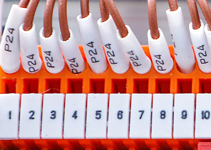 首页公告下方广告位3